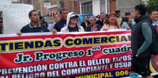 Comerciantes formales marchan en defensa de la Ordenanza 006-2017 y exigen el fin del desorden en Barranca